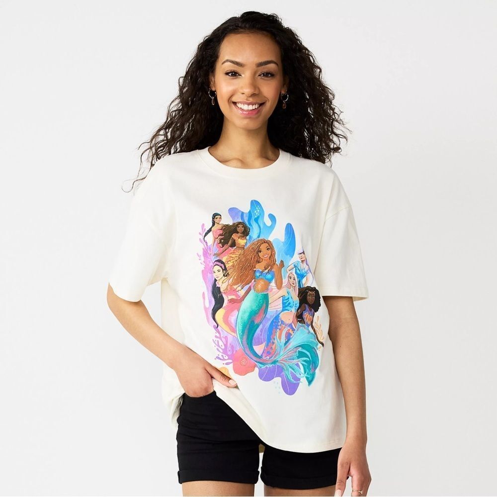 Disney's The Little Mermaid Juniors' Ariel And Her Sisters Graphic Tee Size M